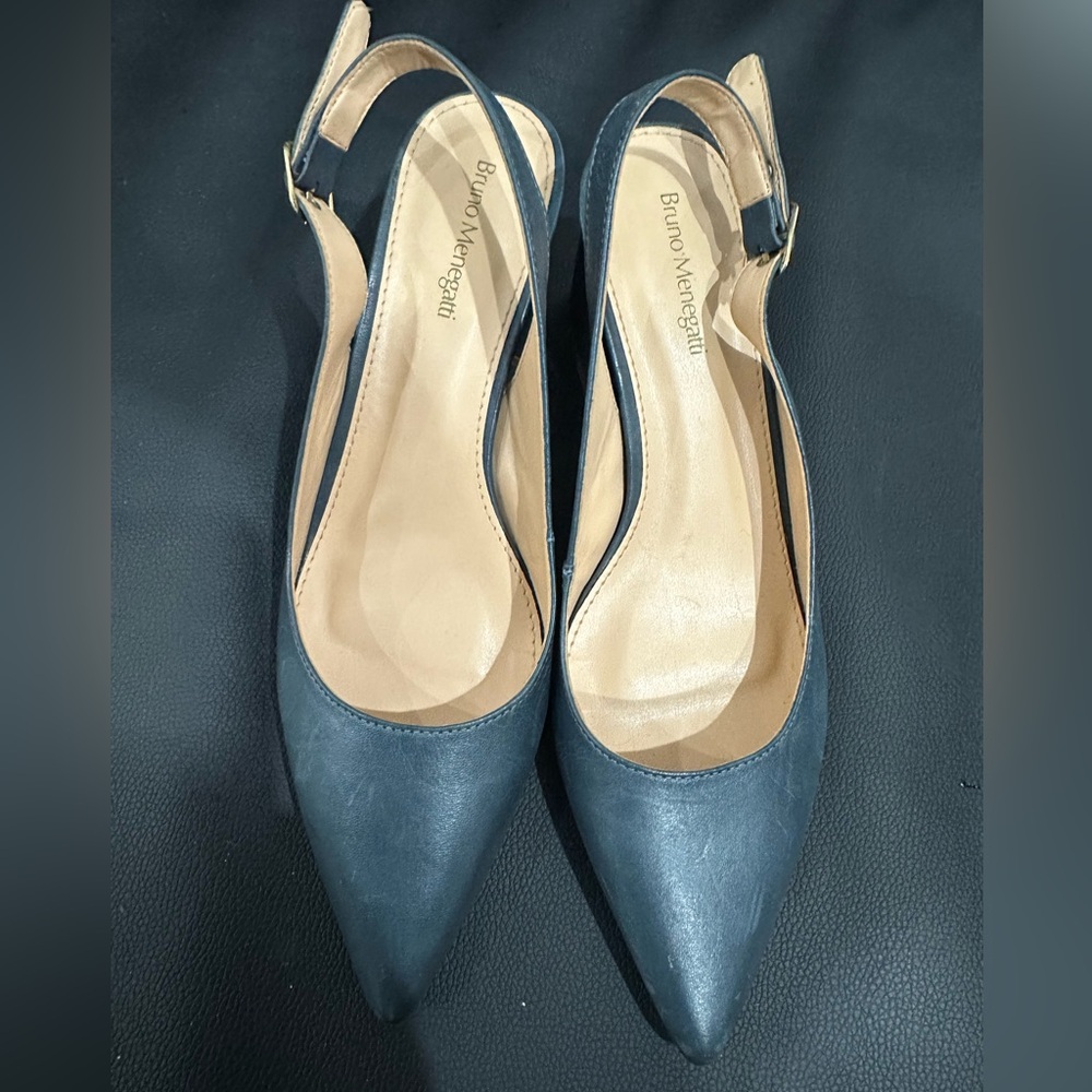 Navy Blue Bruno Menegatti Slingback Dress Block 2 1/2” Heels!